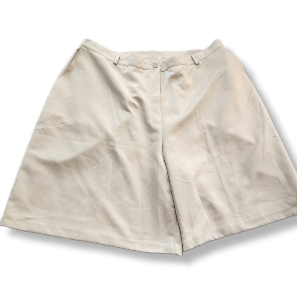 Koret Woman Flat Front Slant Pockets Plus Size Cream Shorts 20W